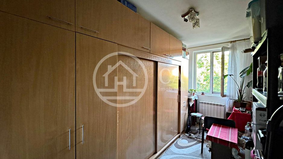 Apartament de vânzare cu 4 camere în zona Rogerius, Oradea - Poză 8