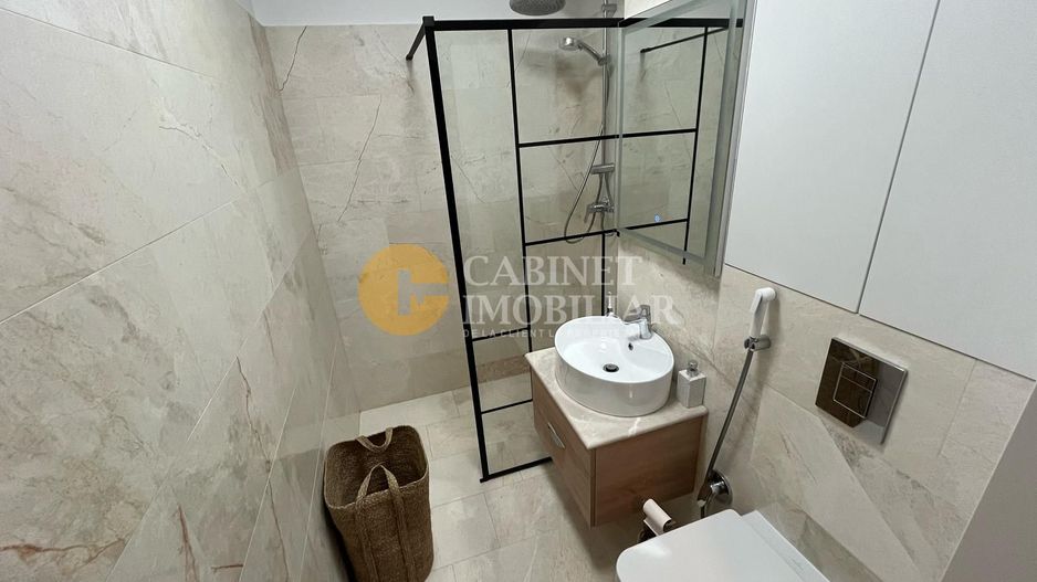 Apartament modern de vânzare în Copou – ideal pentru locuit sau investiție - Poză 5