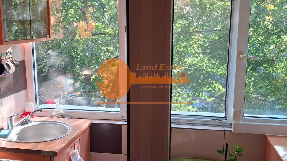 Apartament 2 camere (transformat in 3) la 2 min Metrou Aurel Vlaicu - Poză 8