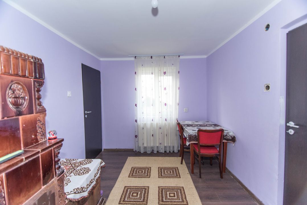Casa cu 3 camere renovata - Poză 13