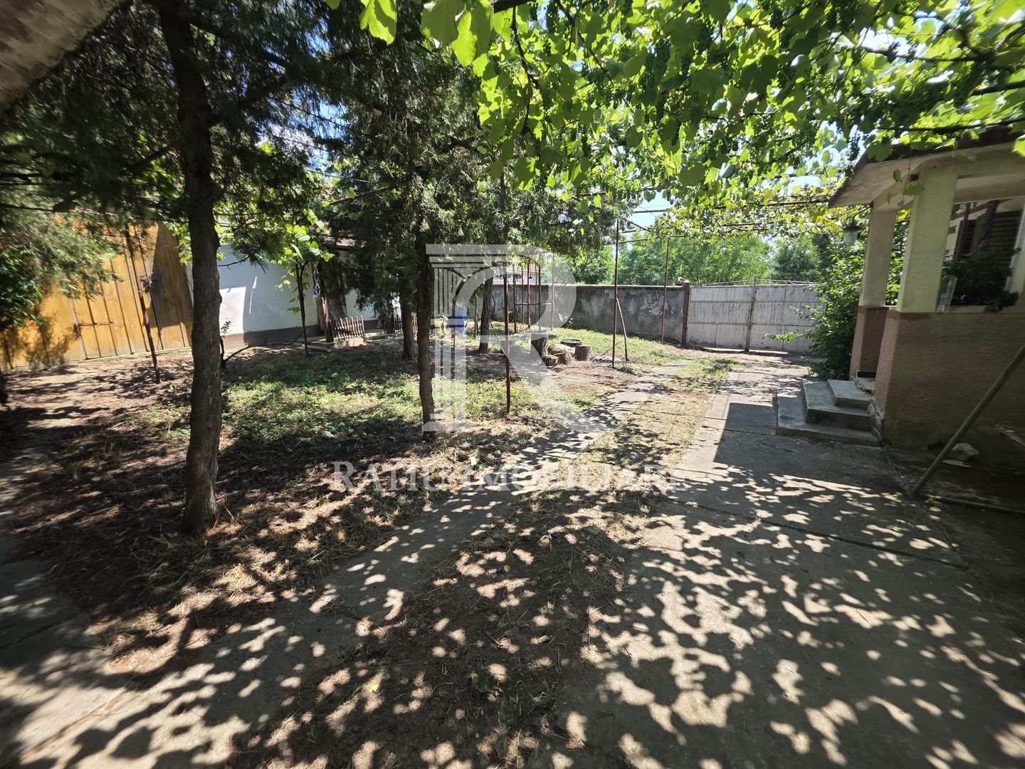 Casa de vânzare cu teren generos | Sumugiu | Bihor - Poză 14