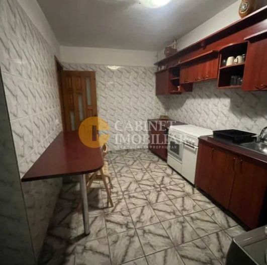 Pacurari-OMV Etaj Intermediar Apartament 2 camere decomandat 61mp - Poză 4