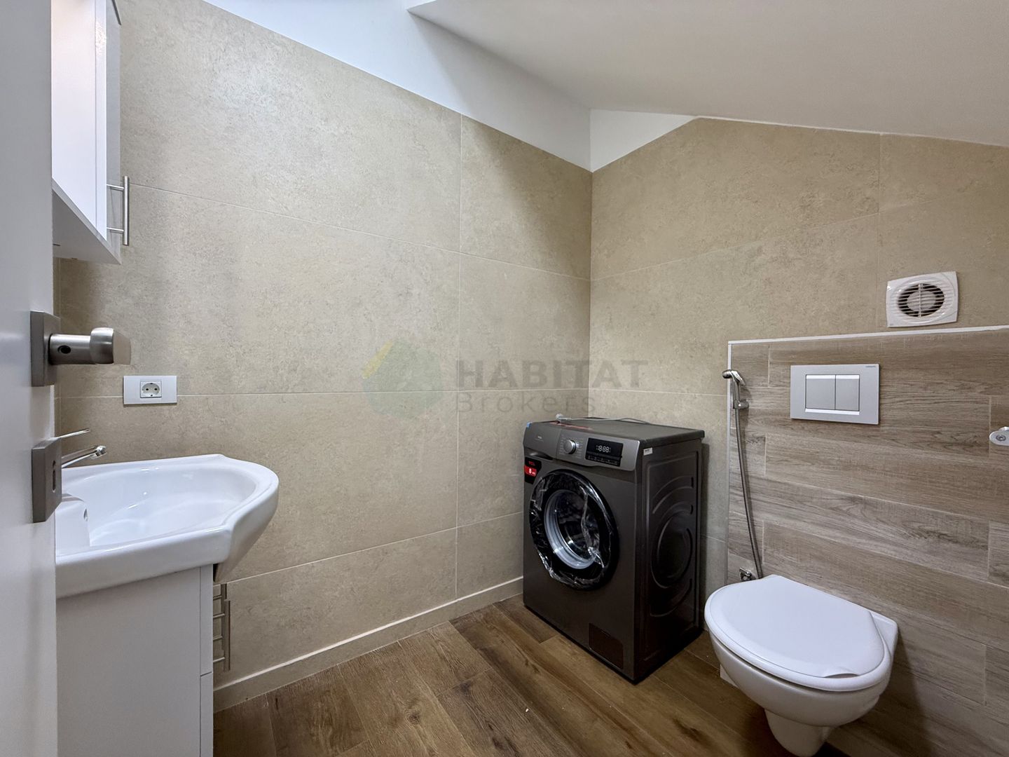 Vilă de închiriat în Tunari – 4 camere | curte proprie | disponibilă imediat - Poză 16