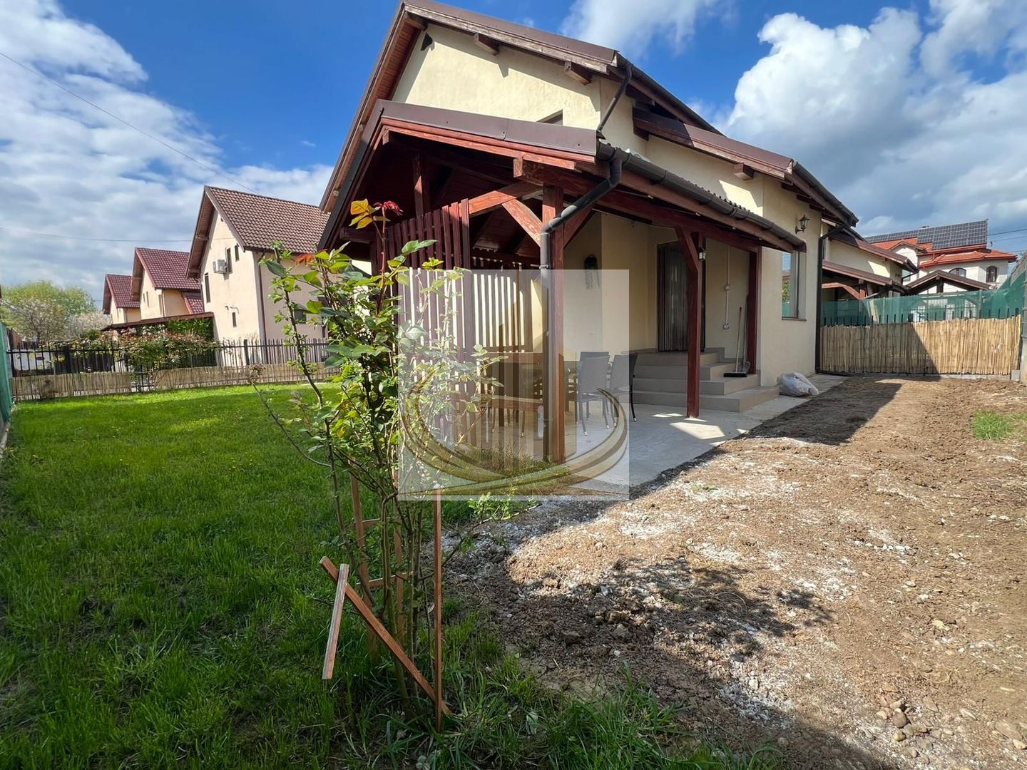 Casă individuală 3 camere, 100 mp – Dumbrăvița, aproape de lac - Poză 8
