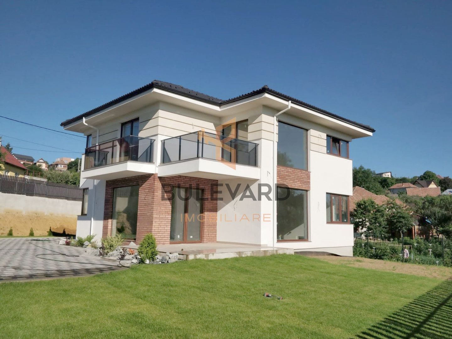 Casa individuala cu CF si  teren de 726 mp! - Poză 1