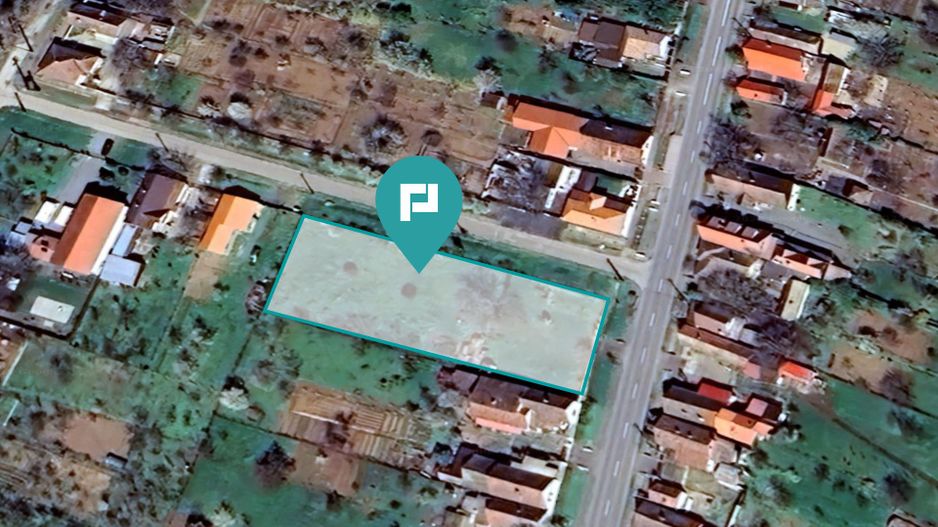 Teren intravilan de 1,988mp Minis - Poză 1