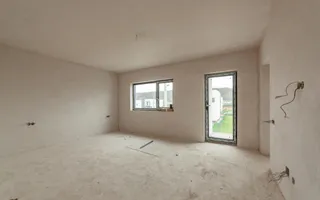 Casă cu 4 camere în Micești la 10 min de Pitesti si 5 min de Mioveni-Arges! - Poză 12