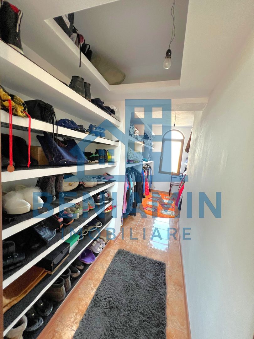 5 Dormitoare-2 bucatari-3 bai-Living-Toate utilitatile-Popoveni - Poză 5