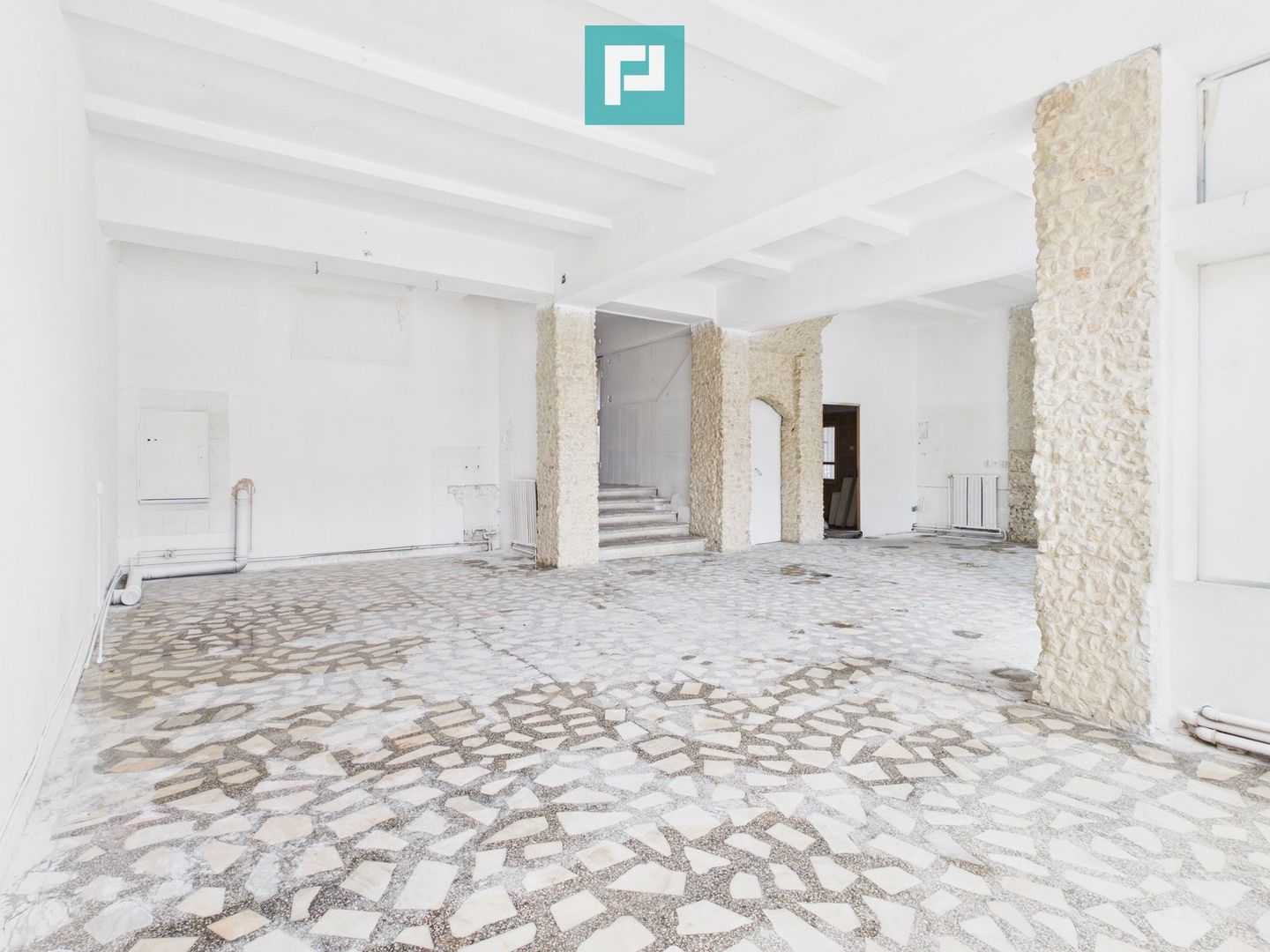 Proprietate multifuncţională central Arad - Poză 3