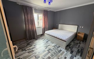 Apartament 3 camere decomandat, Târgu Ocna - Poză 1