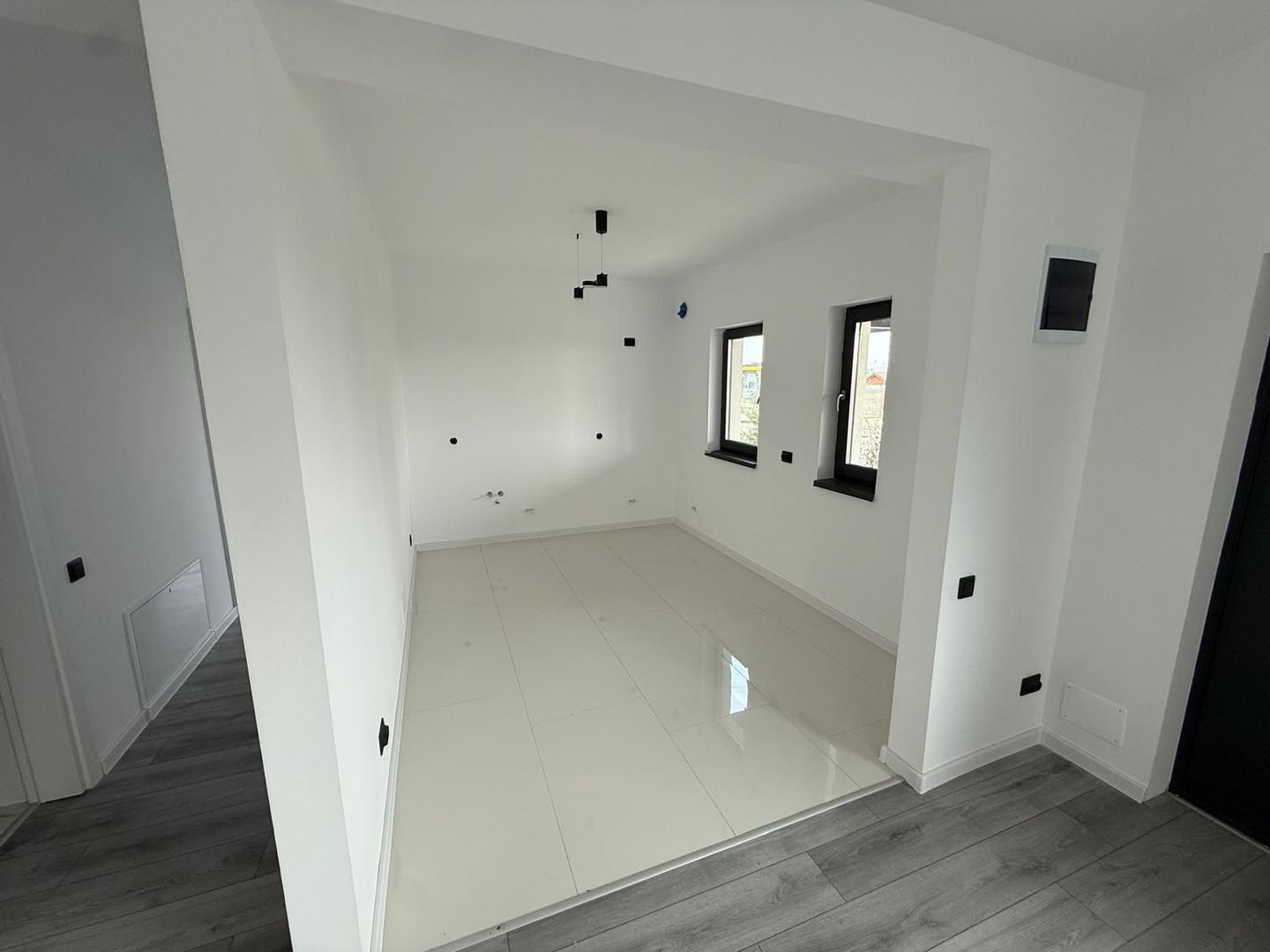 Vilă Premium cu 5 Camere în Tunari | Lângă Cosmopolis & Școala Mark T. - Poză 14