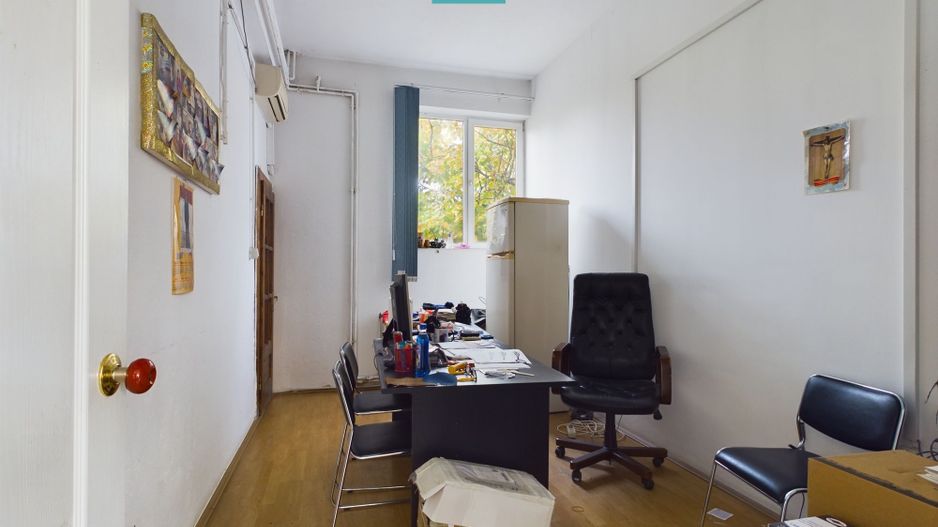 Clădire cu destinație comercială în Grădiște - Poză 6