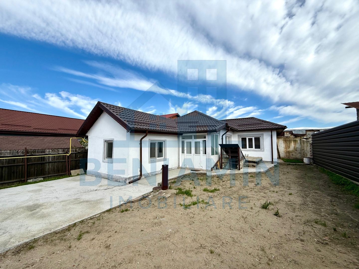 Casa 3 camere-Teren 300mp-Centrala termica-Libera-Zona Brestei - Poză 1