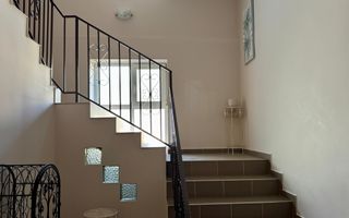 Casa De Inchiriat Pretabila Pentru Birouri, 6 Camere, Zona Centru - Poză 8