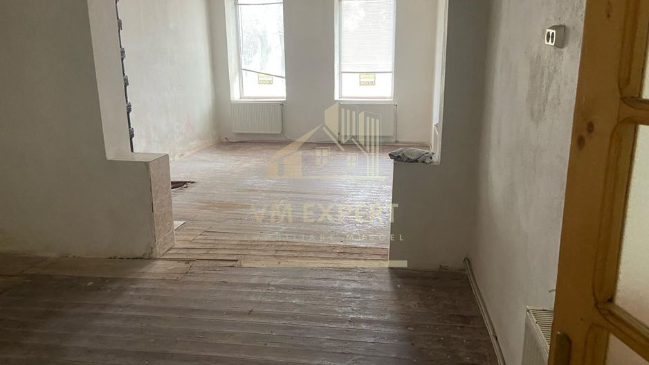 VILA 7 CAMERE, TEREN 337 MP, CENTRU CAMPULUNG - Poză 2