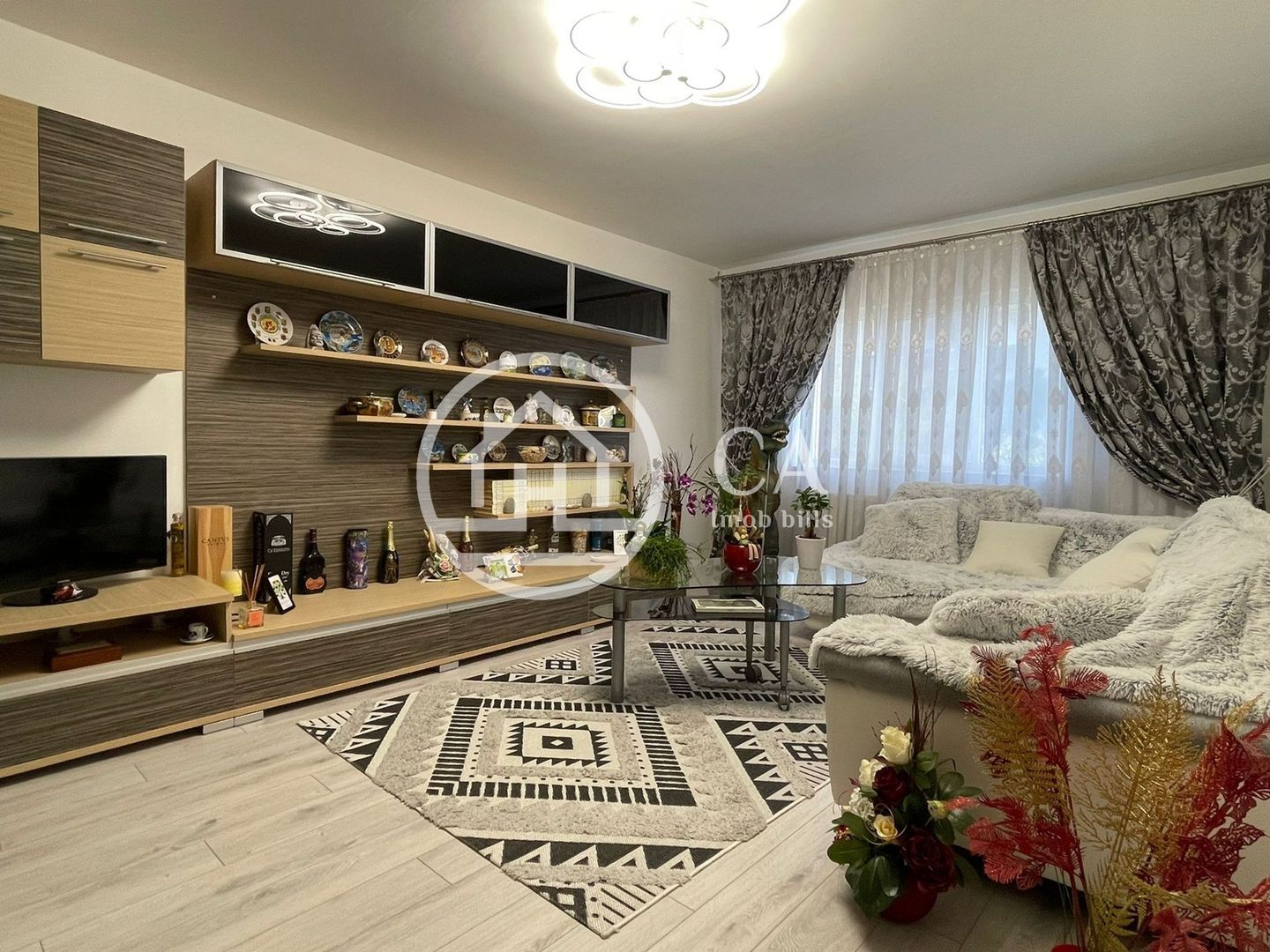 Apartament cu 3 camere de inchiriat in zona Nufarul, Oradea. - Poză 1