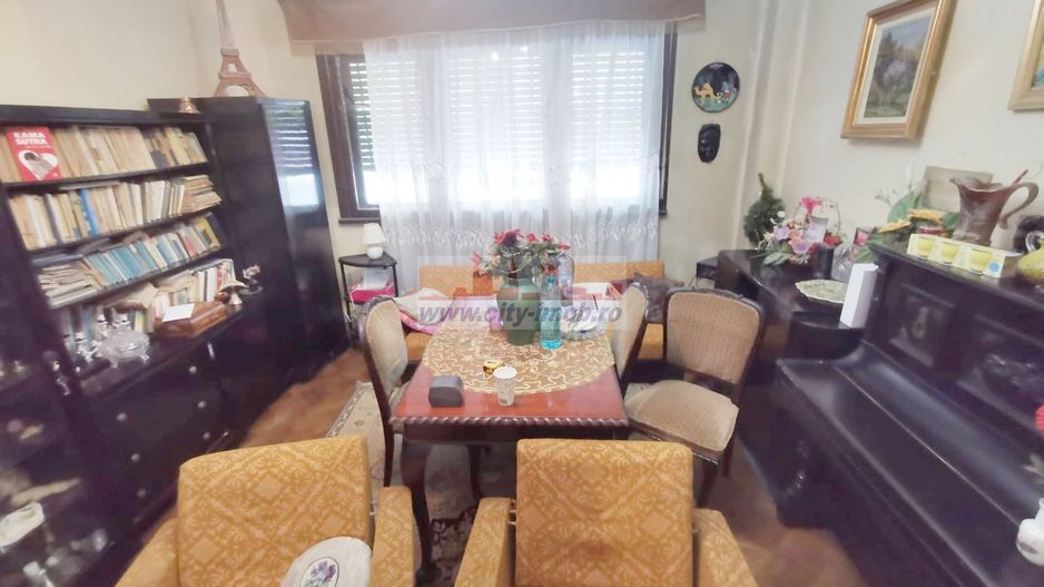 Vanzare apartament 3 Camere Universitate - Poză 1