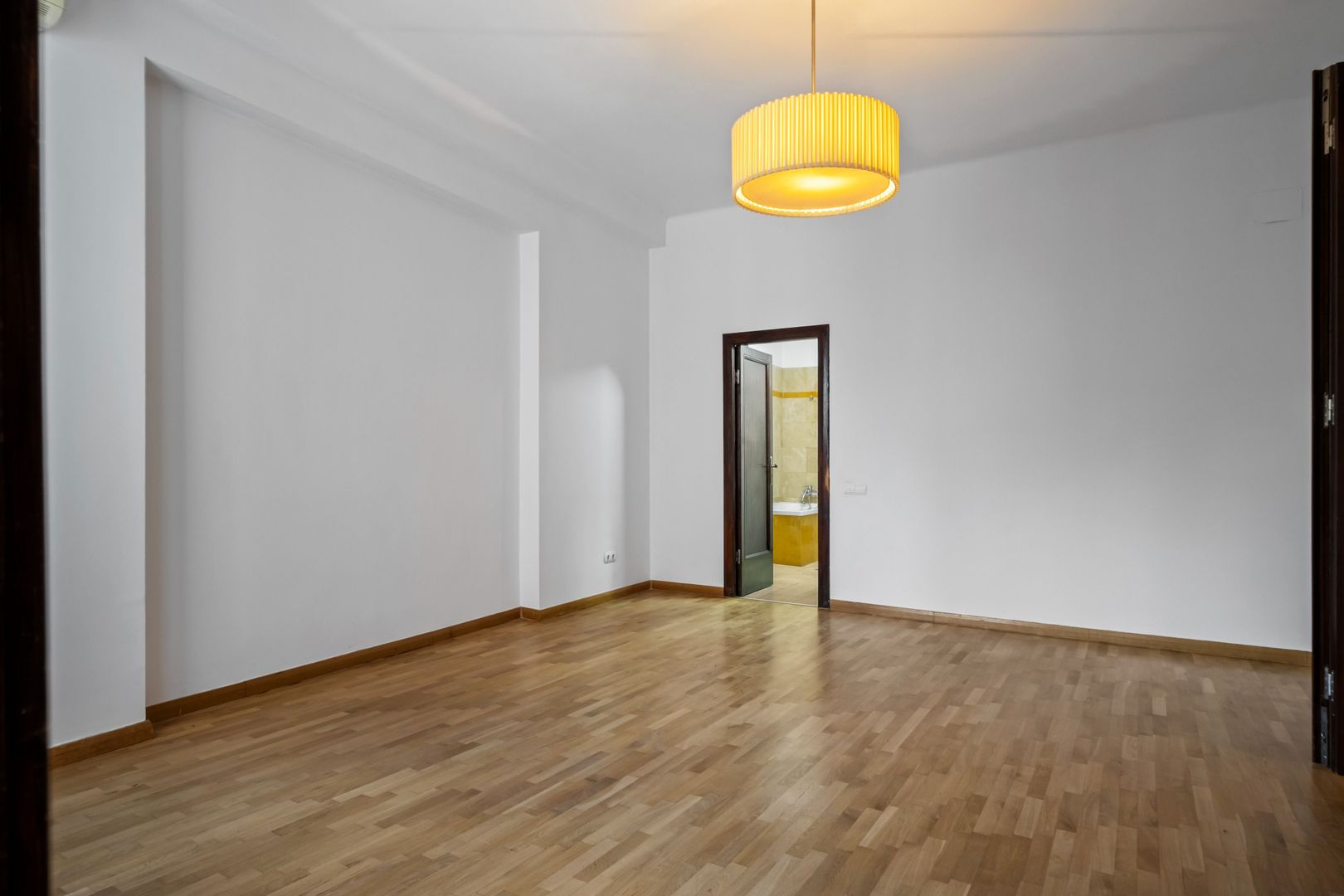 APARTAMENT 4 CAMERE ULTRACENTRAL - Poză 5