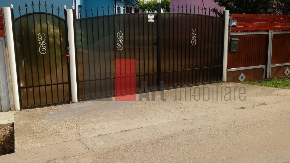 2 case + teren + anexe - proprietate completa in Coteana - Poză 1