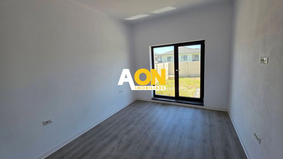 Casă 4 camere, 425 mp teren, panouri solare, cartier Orizont - Poză 8