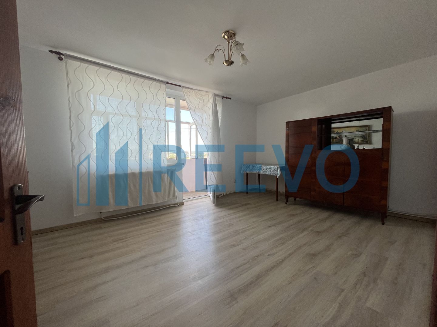 Apartament 3 Camere 95mp, Cornisa Bistritei - Poză 4