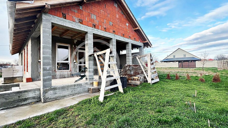 Casa de vanzare cu 3 camere in Girisu de Cris, Bihor - Poză 4