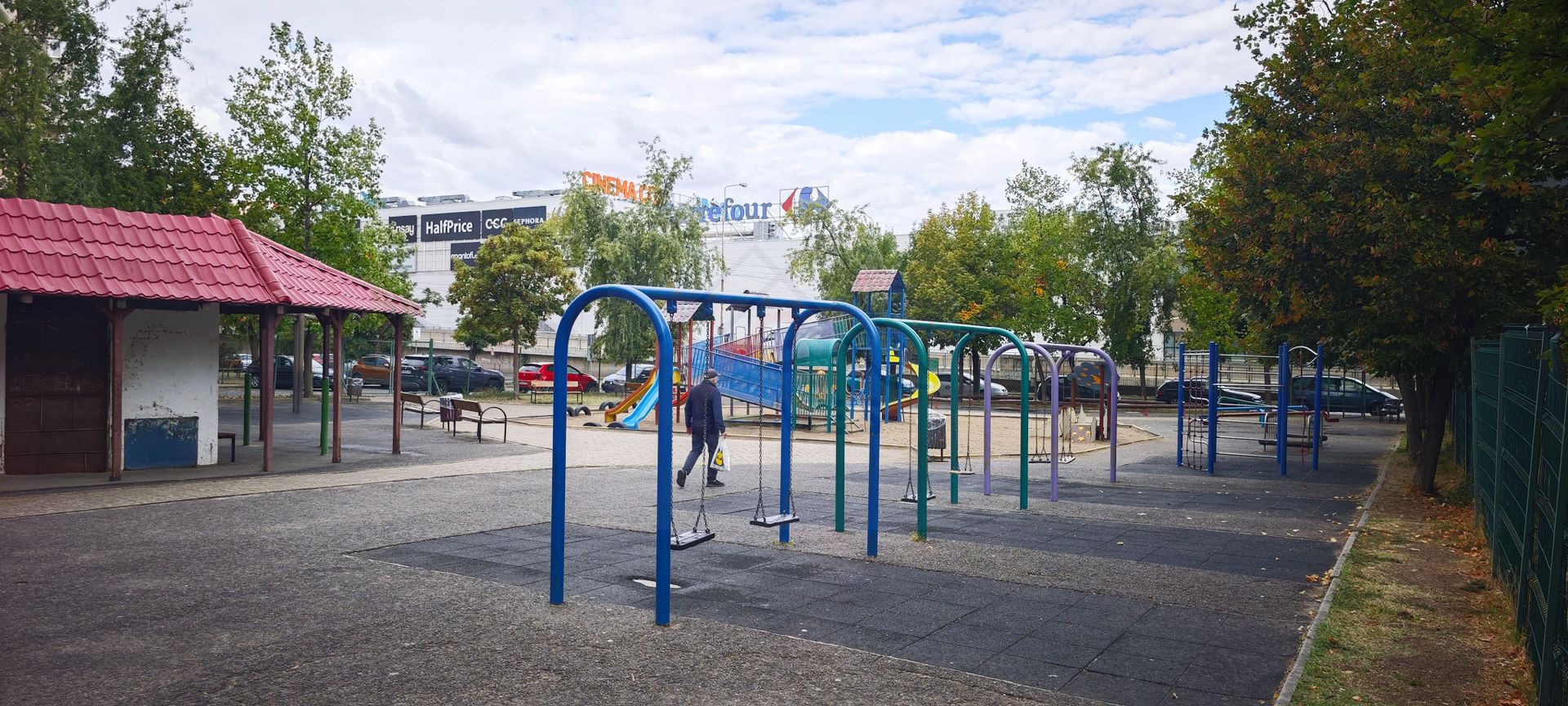 Apartament mare, decomandat, bucatarie separata. PET FRIENDLY. - Poză 33