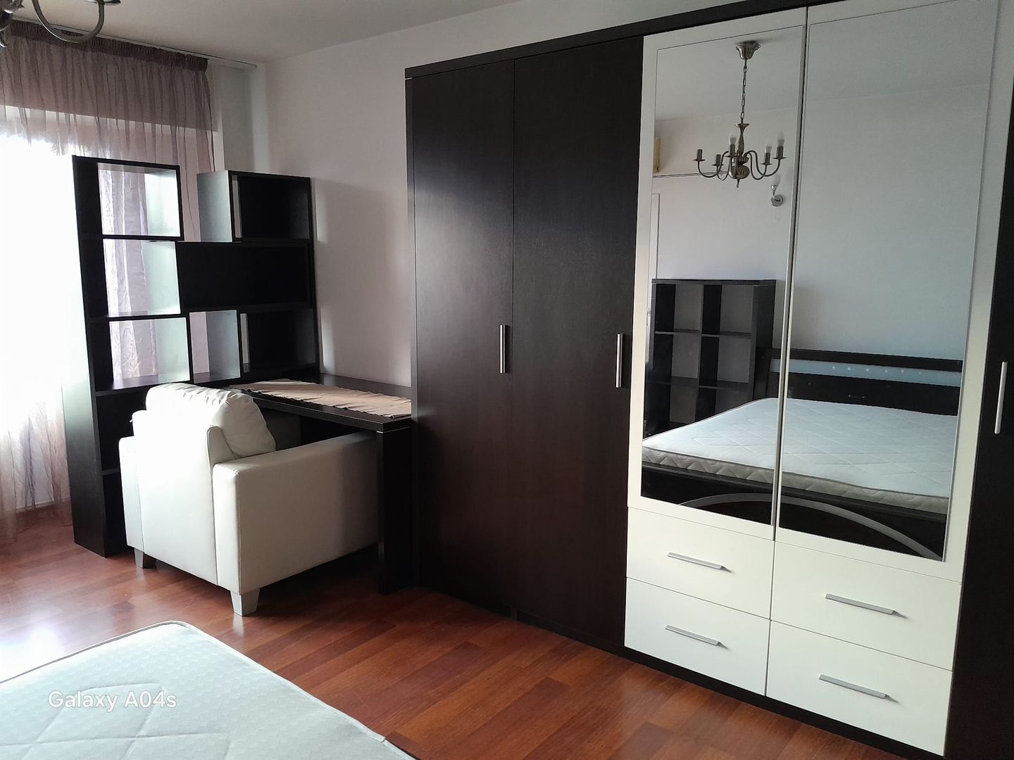 Inchiriez apartament 3 camere, Unirii, mobilat modern, metrou aproape - Poză 10
