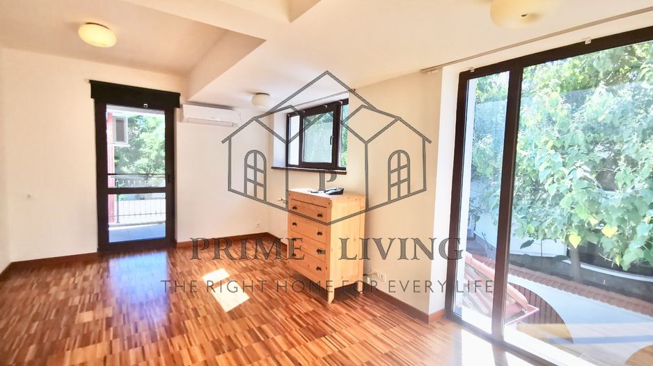 DE INCHIRIAT VILA CU 8 CAMERE, PISCINA SI GRADINA DE 1000MP IN PIPERA - Poză 18