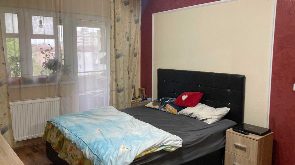 Vând apartament cu 3 camere - Poză 7