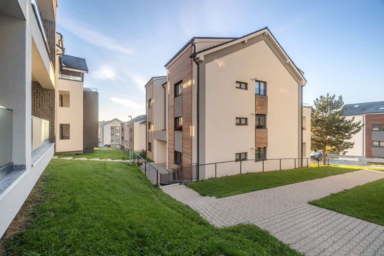 Apartament cu 3 camere, mobilat complet, terasă 9.11 - întabulat - Poză 12