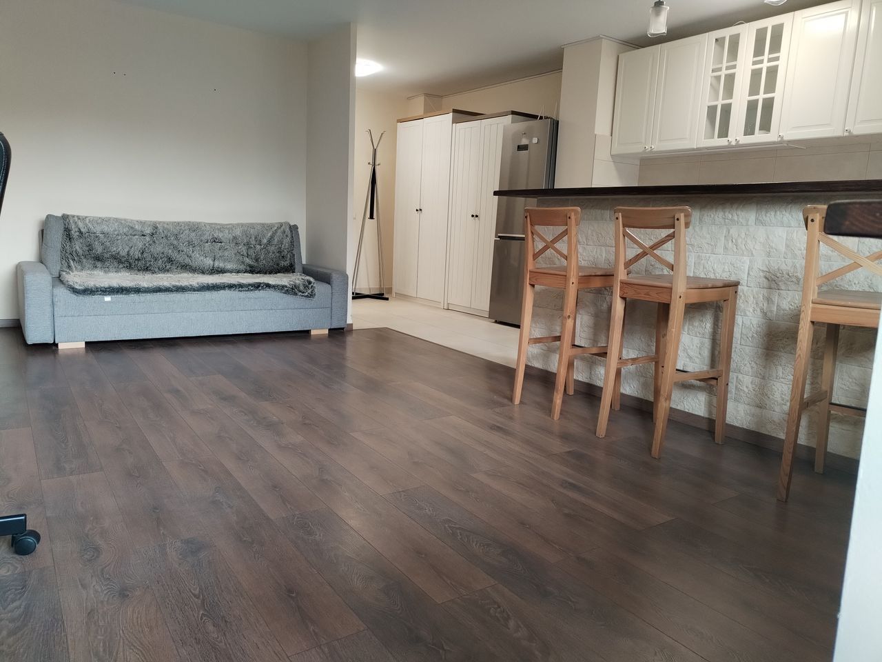 Închiriez garsonieră Piața Muncii - Decebal, spațioasă, openspace - Poză 3