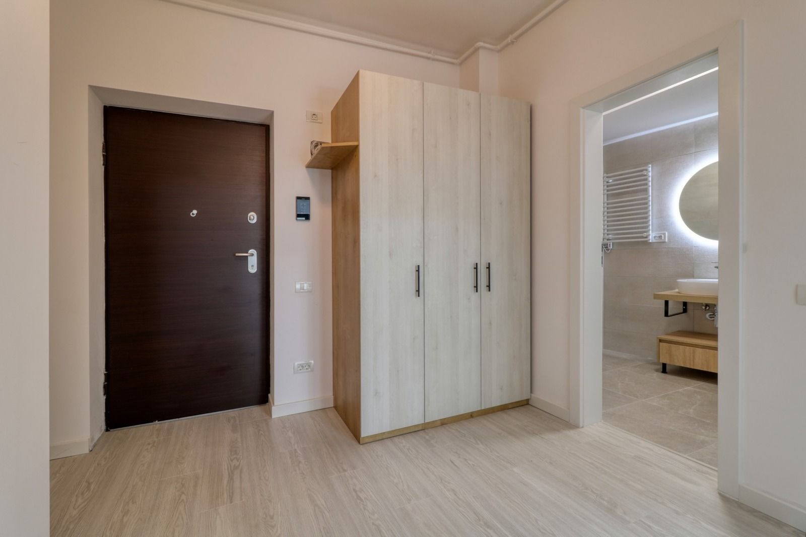 AP. 2 CAMERE DECEBAL, PRIMA INCHIRIERE, PARCARE, INCALZIRE PARDOSEALA - Poză 21