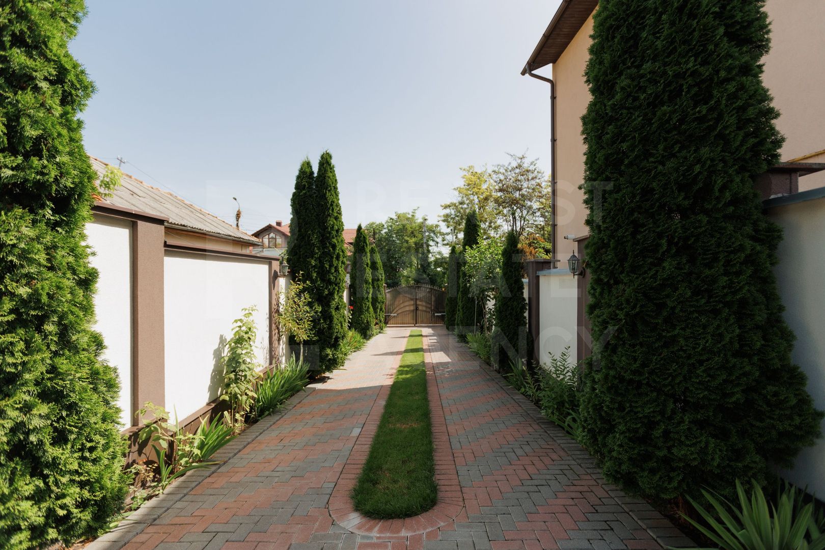 Chirie, casă, 2 nivele, 5 camere, str. George Meniuc, Centru - Poză 4