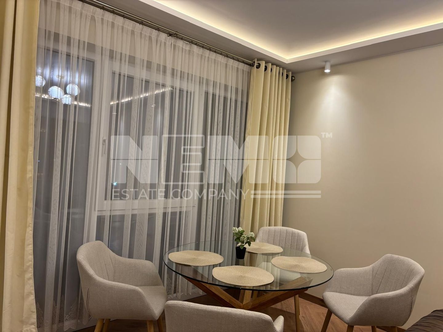 Apartament spațios și luminos cu 3 Camere I Rădăuți - Poză 16