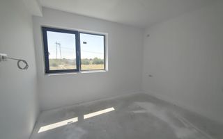 Vila de vanzare-4 camere-TEREN 760 MP-500 M de STV - Poză 8
