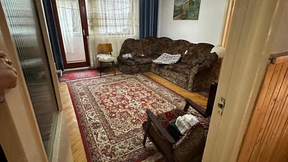 Ag BRASADAS vinde apt 3 camere Micro 16 etj.1 decomandat - Poză 2