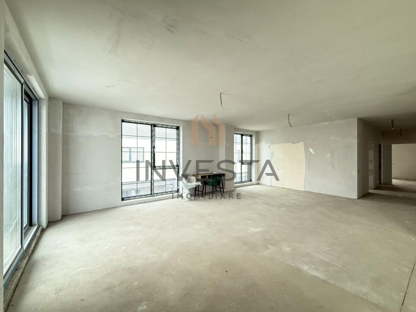 Apartament 148 mp utili + 150 mp terasa + 250 mp cota teren! Cu CF! - Poză 5