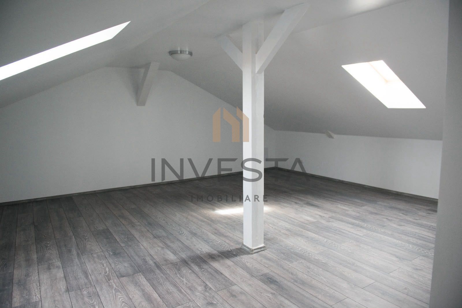 Casa cu piscina si vedere panoramica de vanzare, Gruia - Poză 24