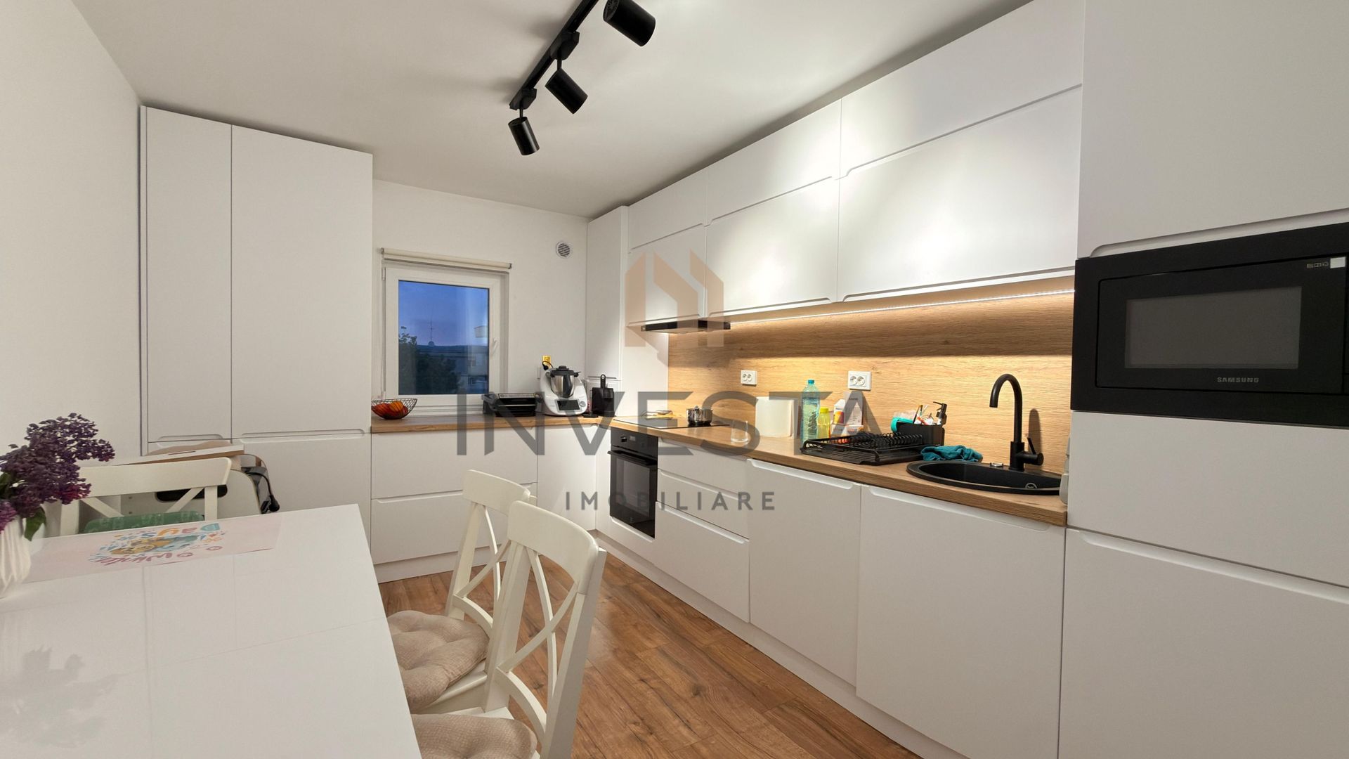Apartament cu 4 camere decomandate, etajul 1, bloc reabilitat! - Poză 2