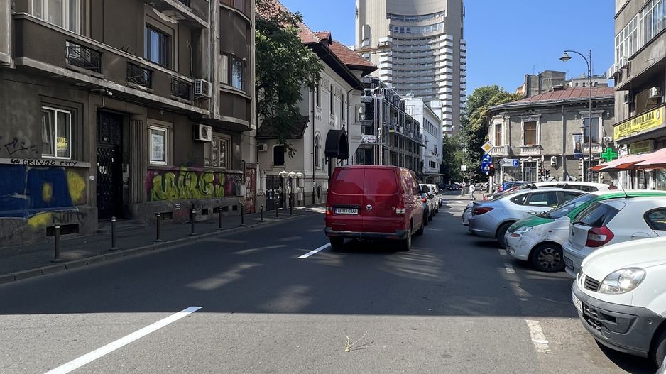 Casa interbelica 13 camere | 4 locuri de parcare | Batistei - Poză 4