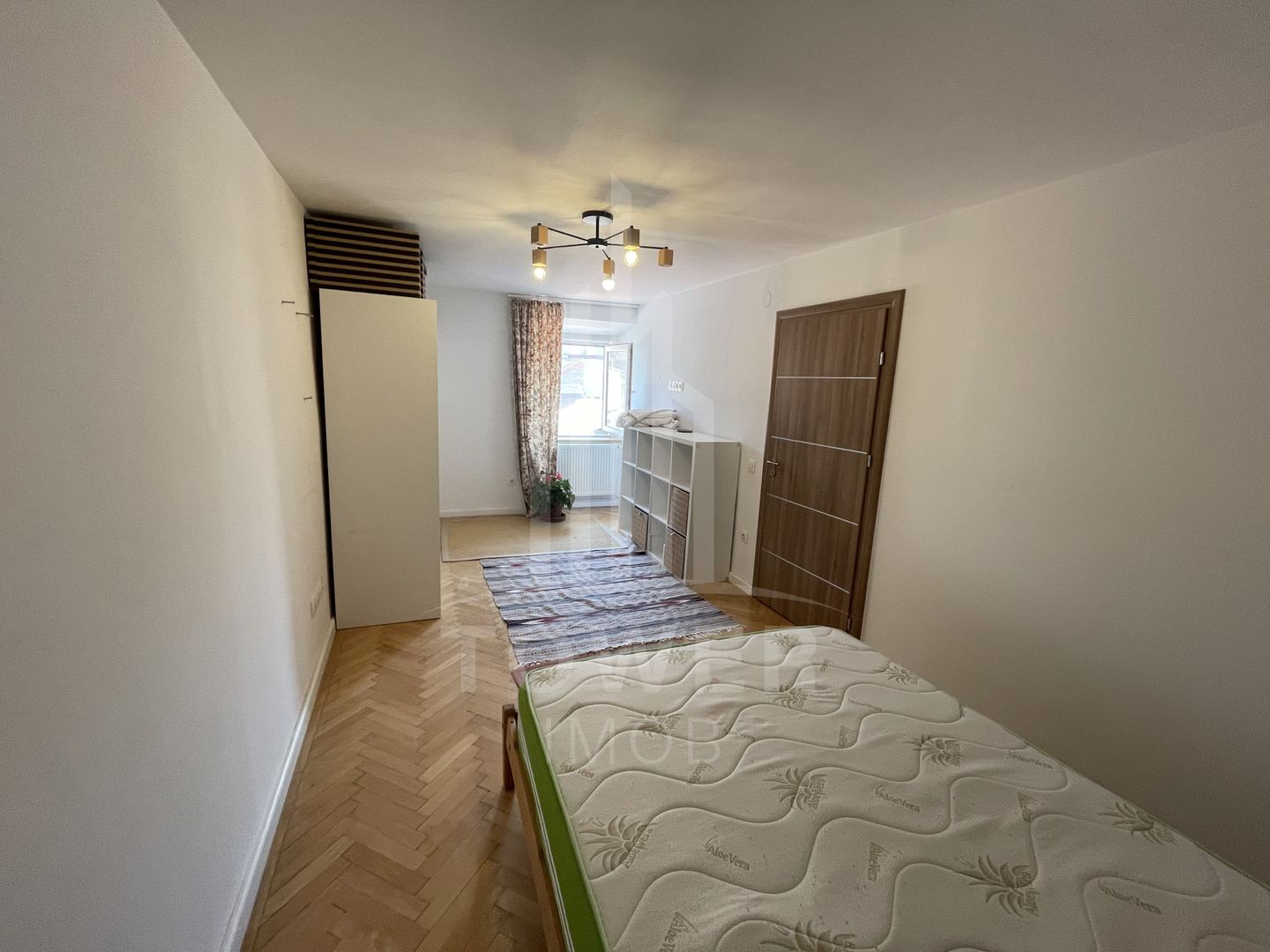 Apartament ultracentral cu suprafata de 66mp utili - Poză 4