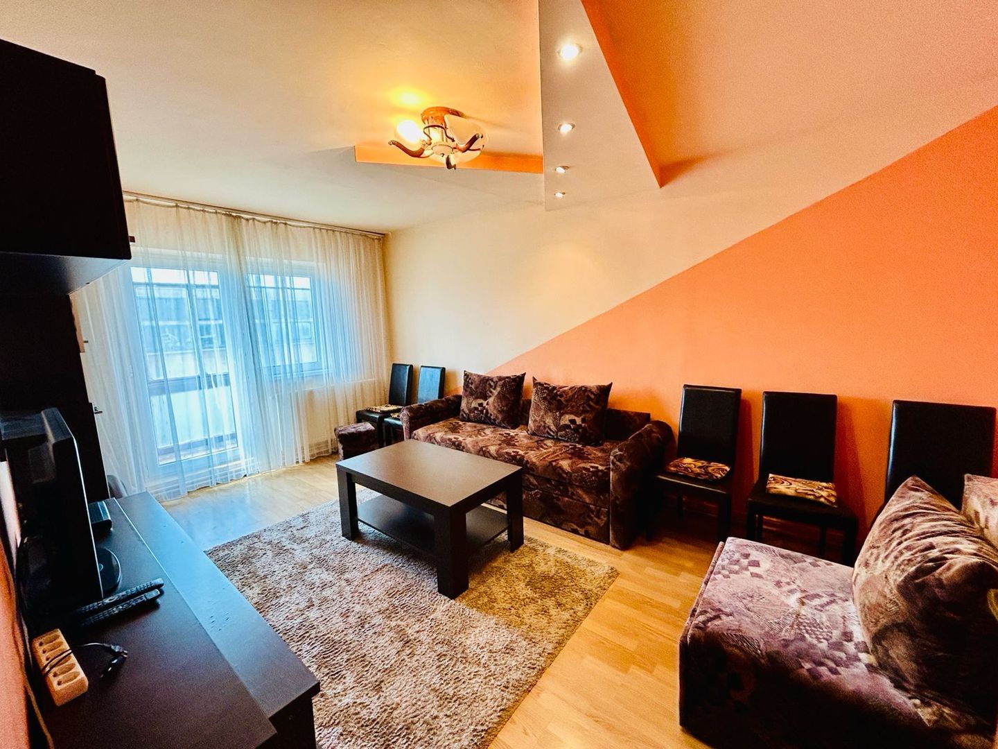 Apartament de închiriat în Sibiu – 3 camere,balcon, zona Nicolae Iorga - Poză 3