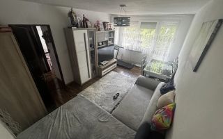 BRASADAS vinde ap 3 cam etaj 3/4 Carpați 1. - Poză 1