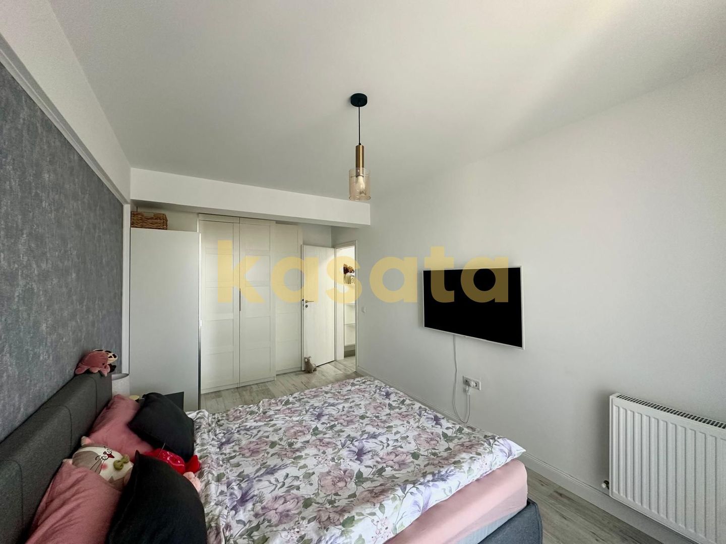 2 camere vanzare, luminos, loc de parcare - Poză 6