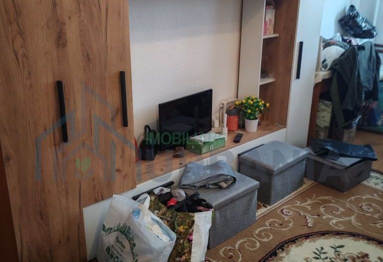 Închiriez  Apartament cu doua camere - Poză 2