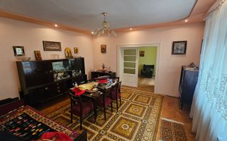 Proprietate unică cu 2 case și garaj, teren 720 mp – zona Terezian - Poză 8