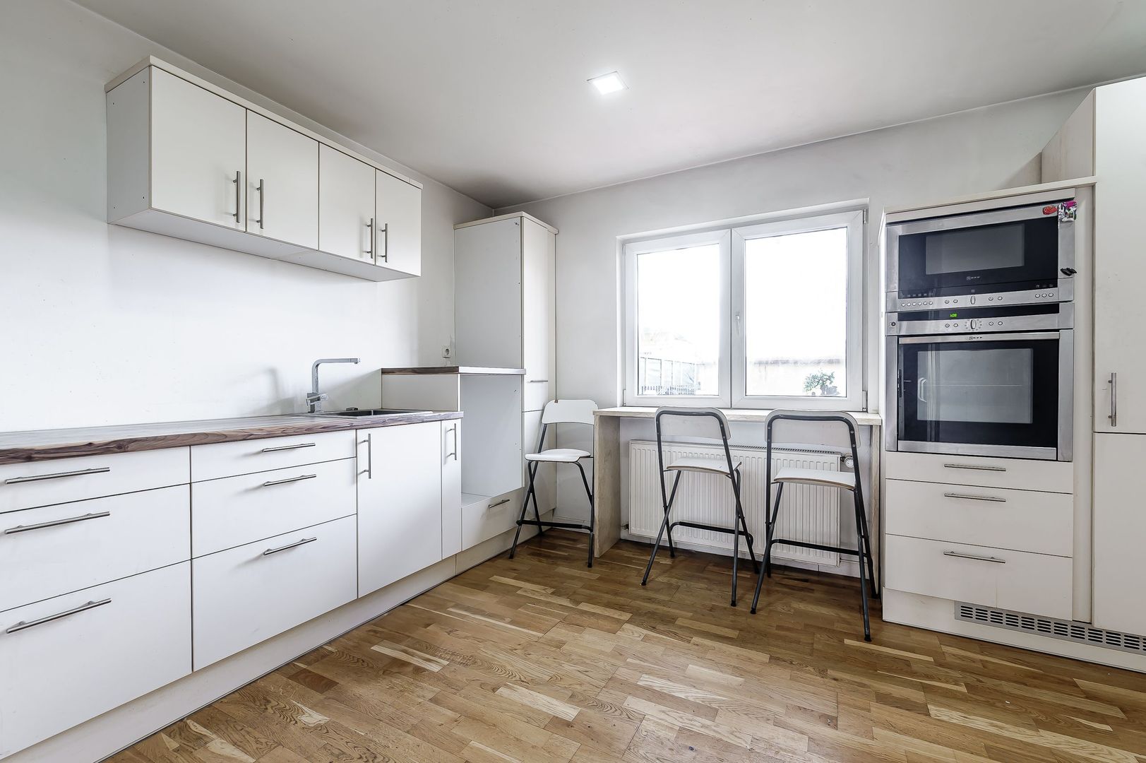 Casa spatioasa de vanzare în Bujac , 3 bai, 5 camere, super pret! - Poză 7