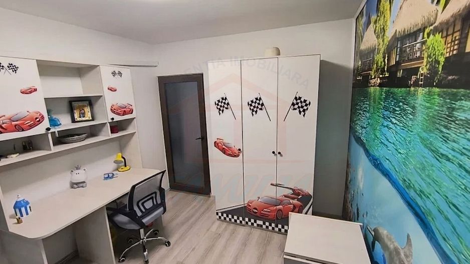 Vanzare apartament 3 camere, Micro 16, 70 mp, 85.000 EURO - Poză 3