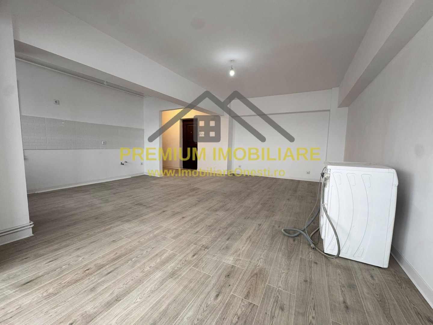 Garsoniera de vanzare - Zona de jos - Poză 4